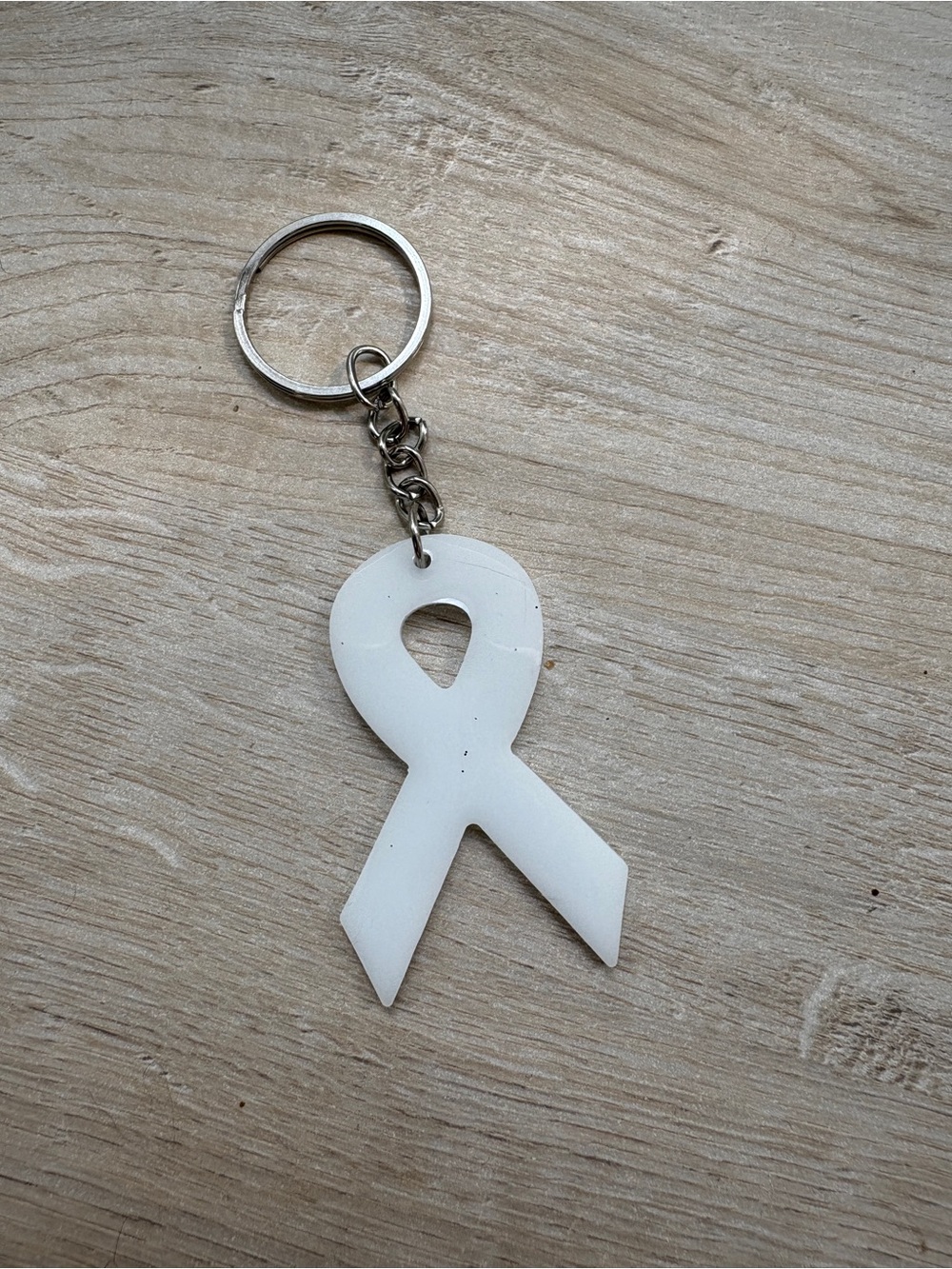 White sparkle cancer ribbon keychain
